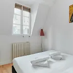 Charming 1 Bedroom Flat Coeur Du Marais By Prestige * Paris