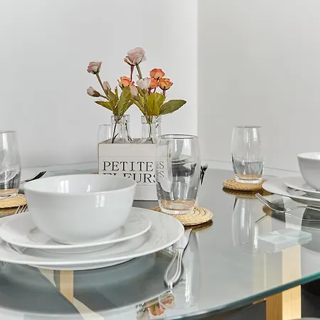 Charming 1 Bedroom Flat Coeur Du Marais By Prestige * 파리